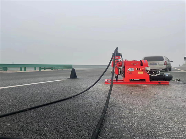 田阳马路路基路面开裂下沉注浆加固灌浆